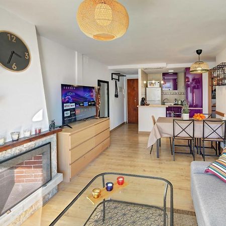 Apartament Pau Casals, 2 Min Walk From The Sea & Sea View Lloret de Mar Exterior foto