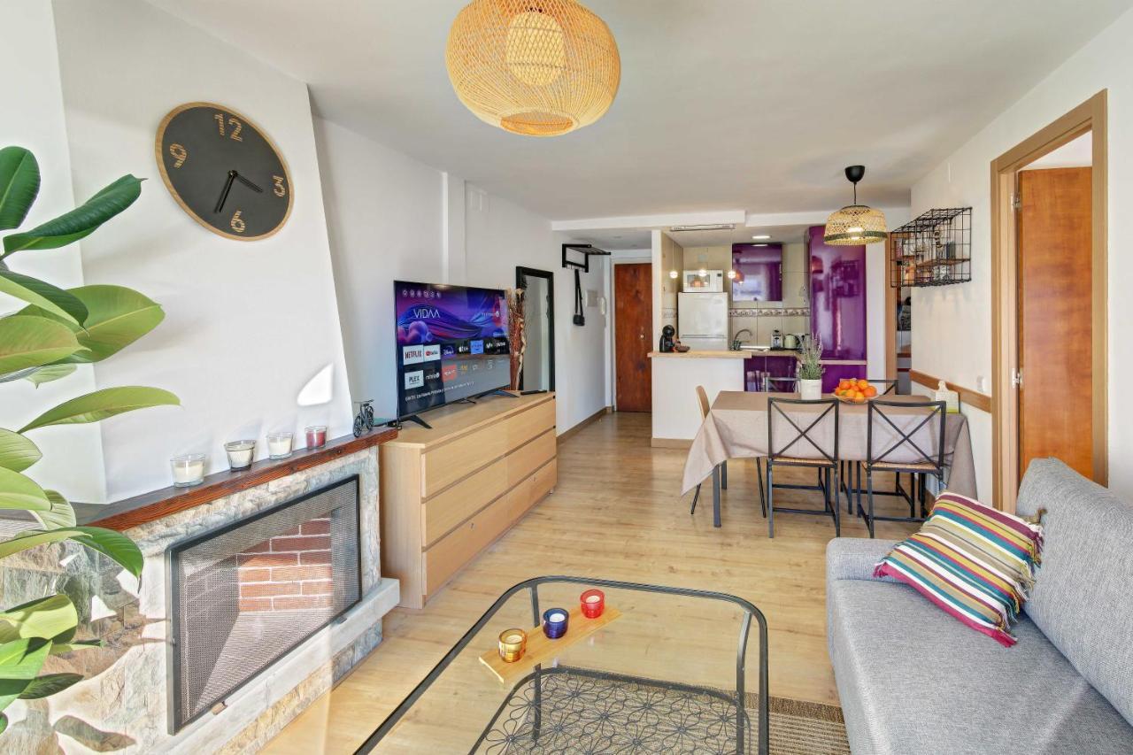 Apartament Pau Casals, 2 Min Walk From The Sea & Sea View Lloret de Mar Exterior foto
